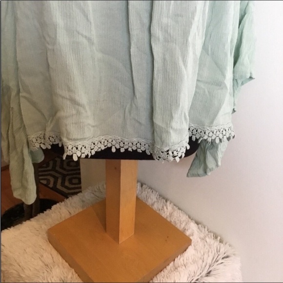 Raga blouse Womans medium bell sleeve crinkle material light green lace … - Picture 11 of 15